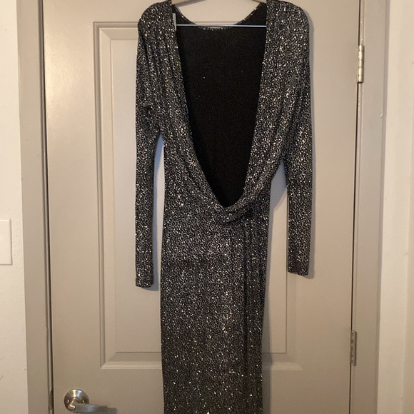 Issue New York Illusion Gown in Black/Silver| Sz M - Picture 11 of 12